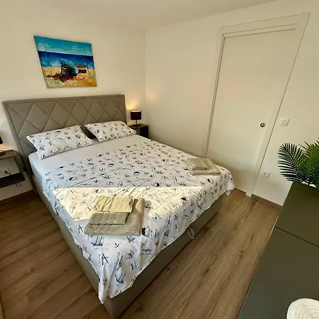 Nyaraló Kuca Za Odmor Ena *